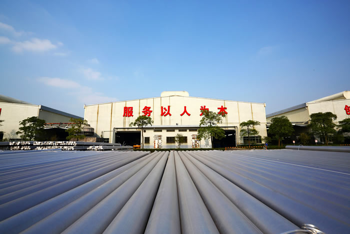 鋁型材熔鑄車間-成品鋁棒-工業鋁型材生產廠家